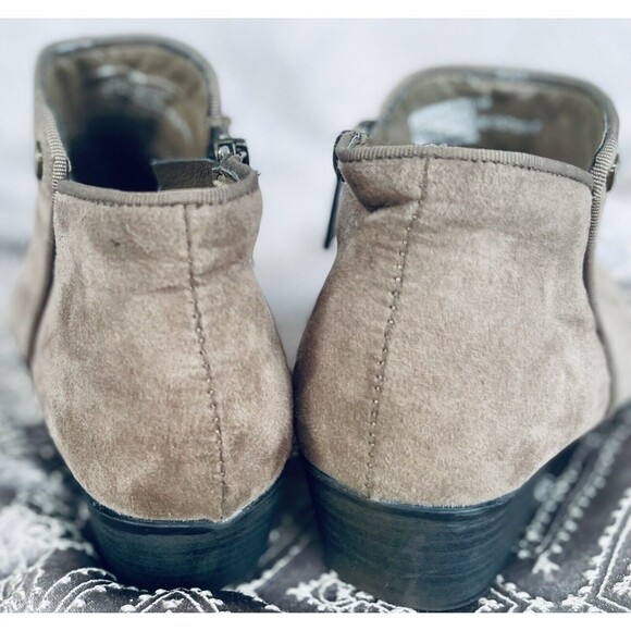 Ankle Boots - Fall Booties - Daisy Fuentes Size 6- Brown Boots - Picture 8 of 9